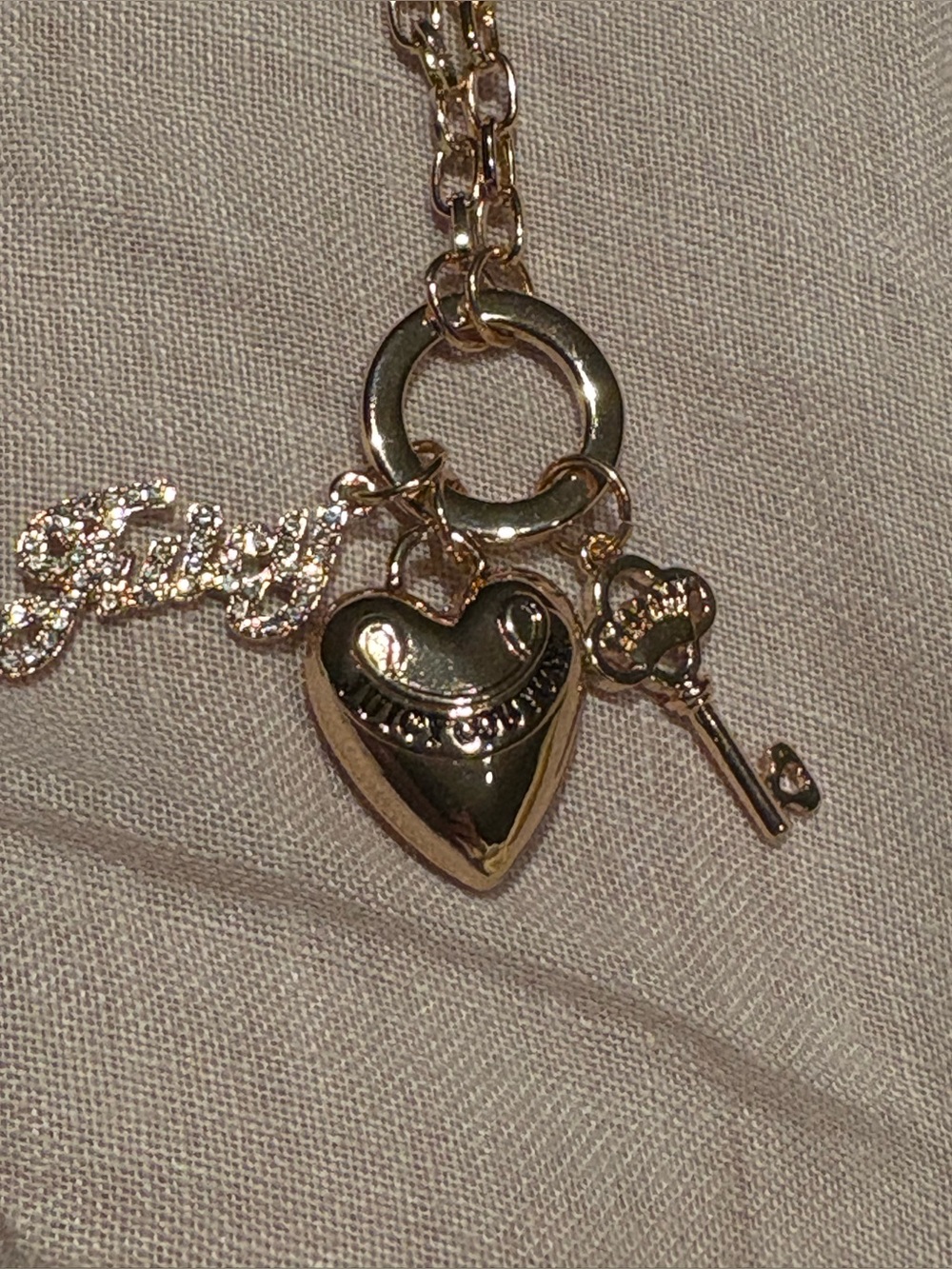 JUICY COUTURE CHARM NECKLACE Gold Heart Key Rhinestone Juicy 24”